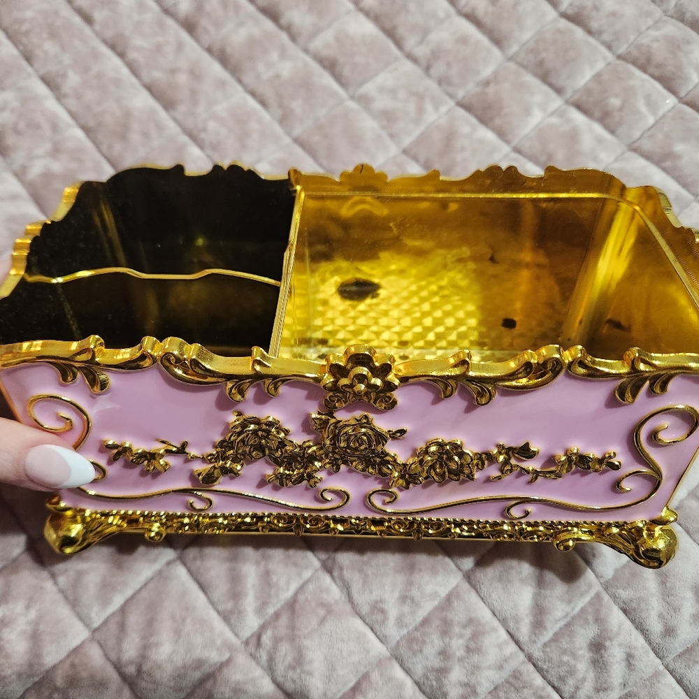 Pink & gold organizer